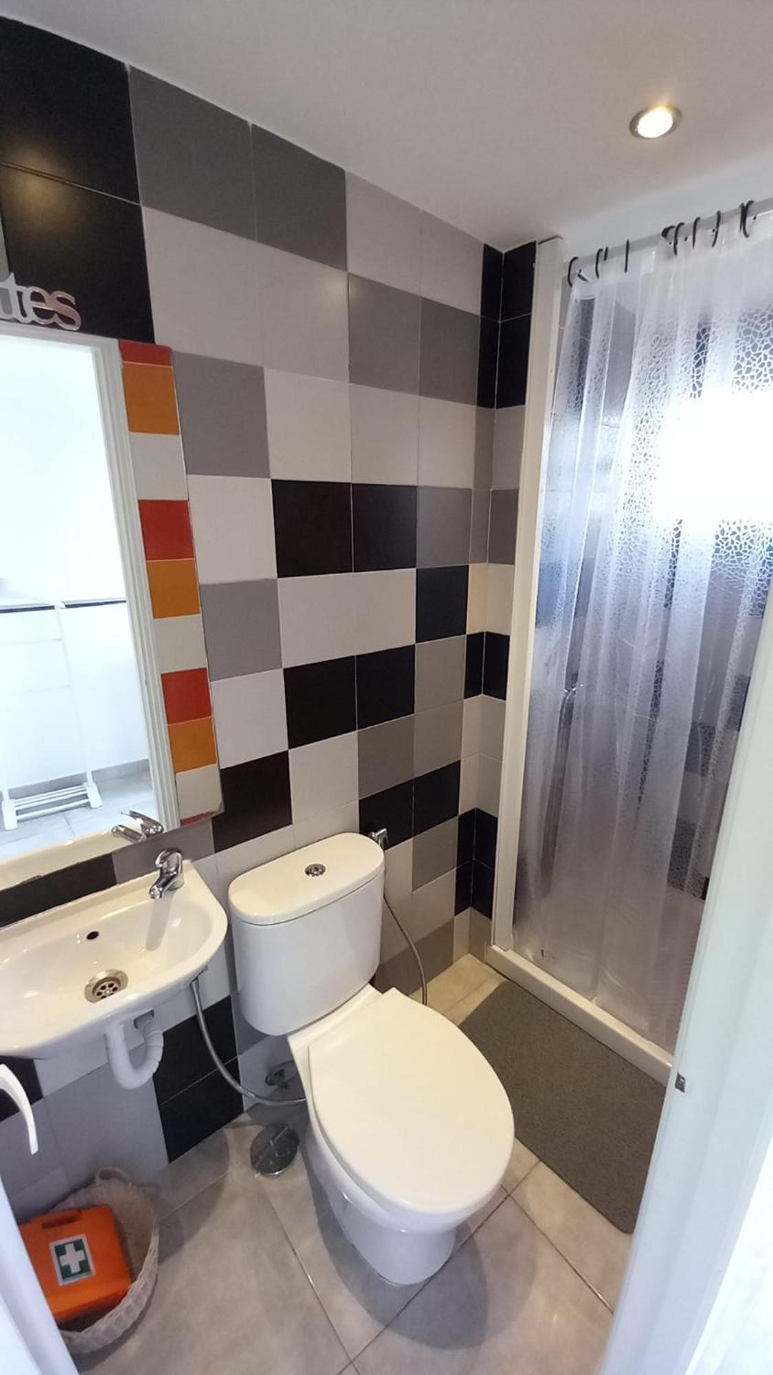 Alvito Guest House - Comfortable Room With Private Bathroom Lissabon Buitenkant foto